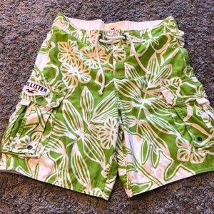 Men’s swim trunks